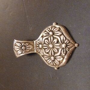 Floral Silver Tone Pendant Necklace